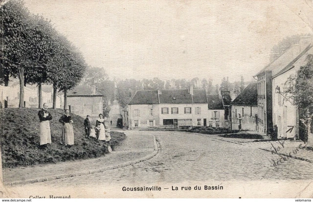 5733 cpa Goussainville - la rue du Bassin " état "