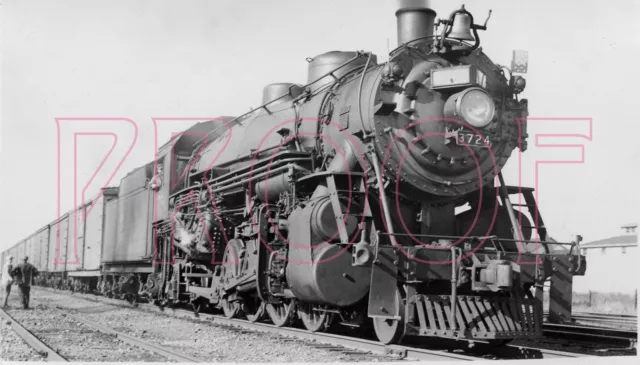 Grand Trunk Western (GTW) Engine 3724 at Pontiac, MI in 1937 - 8x10 Photo