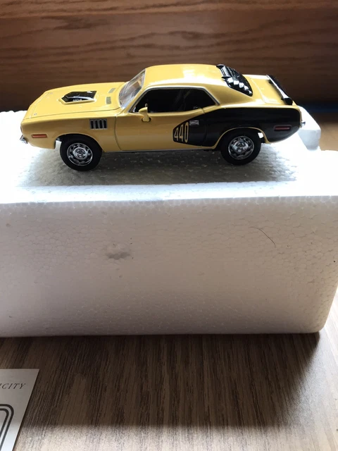 Matchbox 1971 Plymouth Cuda 440 Jaune échelle 1:43 - YMC02 Neuve