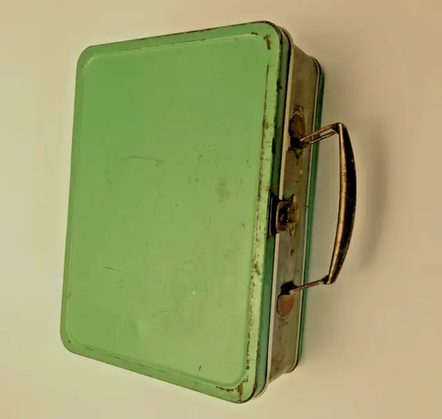 Vintage Old School The American Thermos Bottle Co Green Metal Lunchbox