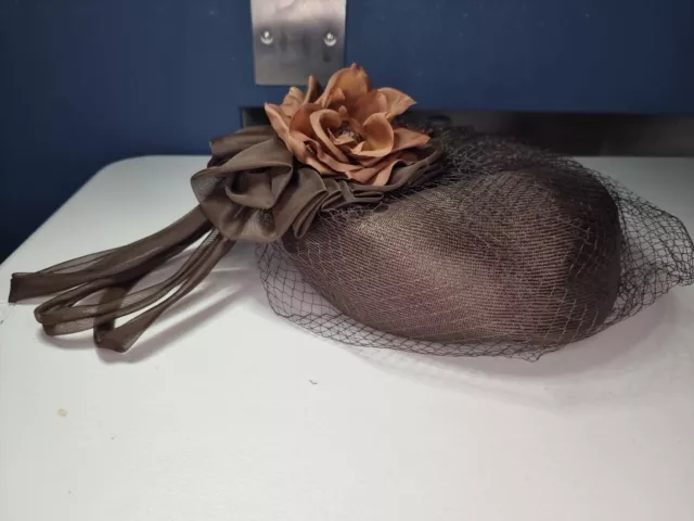 Ladies Vintage Kangol Brown Pill Box Hat Flower Netting Made In England