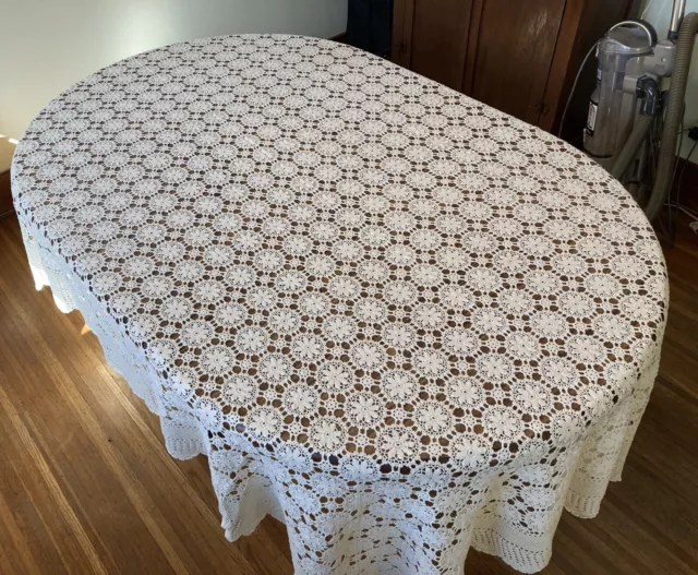 Vintage Beige Crochet Lace Circles Tablecloth Scalloped Large Size 61”x100”