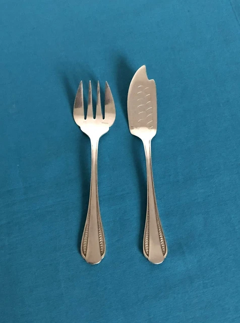 Couvert de service à foie gras ERCUIS modèle COBRA LE NIL métal argenté Couteau