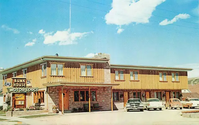 Roadside Postcard Bunkhouse Motor Lodge Motel, Red Lodge, Montana - ca 1960s