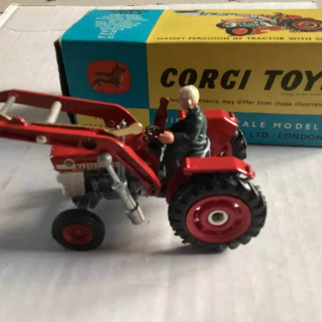 Corgi Toys. No 69 Massey Ferguson 165 Tractor With Shovel