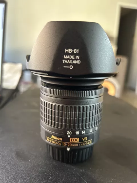 Nikon AF-P DX NIKKOR 10-20mm f/4.5-5.6G VR Lens (Near Mint)