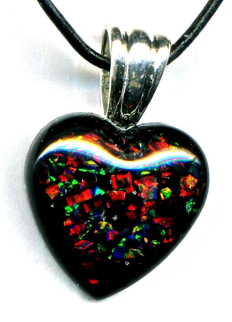 OPAL PENDANT, heart shape, black mosaic NECKLESS, red green color play