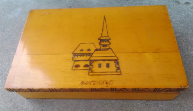 Vintage Romanian cigarette dispenser storage wood case snuff-box case filigree