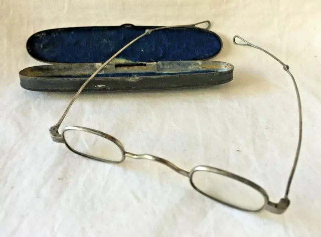 "RARE" NICKLE Plated EYEGLASSES with TURN PIN Hinge TEMPLES and TIN CASE. c.1810