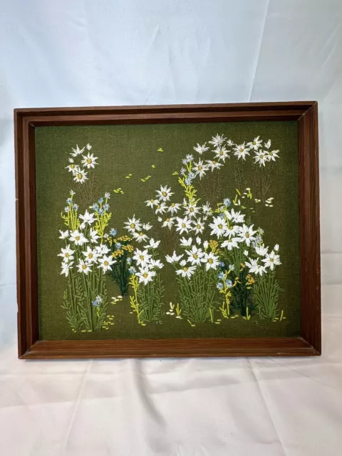 Vtg Large Wood Framed Yarn Crewel Embroidered Flowers Daisies Paragon 23"x19"