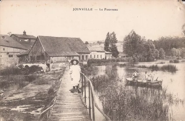 Joinville, FRANCE - Le Fourneau / The Furnace - Woman, Men in Boat