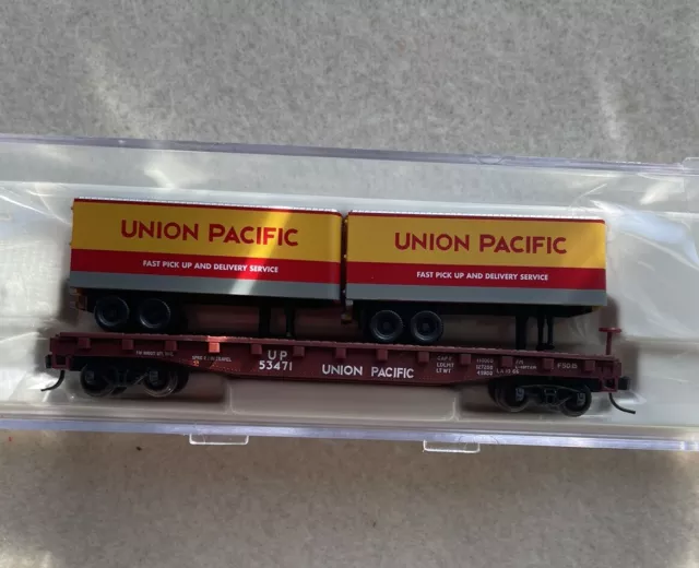 ATLAS N Scale Piggyback Flat w/ 2 24' Trailers Union Pacific Car #53471