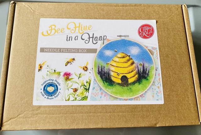 Kit de fieltro con aguja de colmena de abeja nuevo en caja