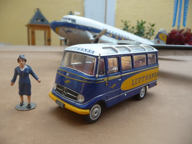 MERCEDES O 319 BUS Bleu et Beige SCHUCO 1:43 MERCEDES O 319 BUS Bleu et Beige SCHUCO 1:43