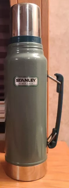 https://www.picclickimg.com/NdgAAOSwD-Zj9BdY/Stanley-1-Liter-Classic-Vacuum-Bottle-11.webp