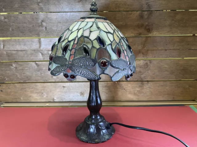 Alte Lampe im Tiffany - Stil Nachttischlampe Leuchte Tischlampe Buntglas Libelle