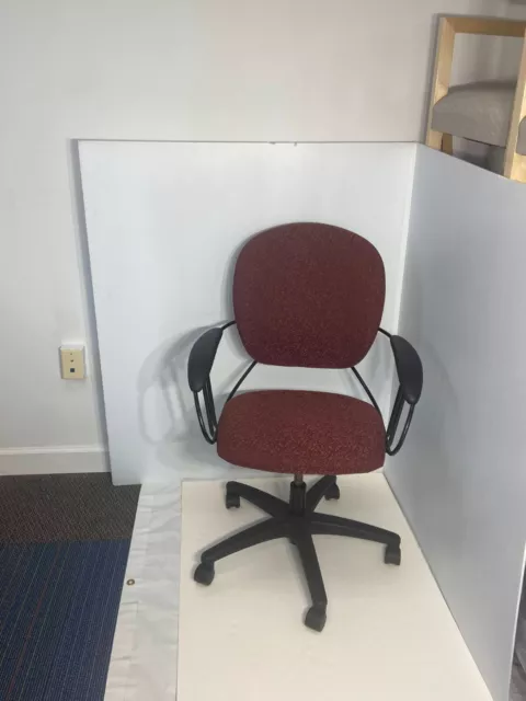 Steelcase Uno Swivel Chair - Multiple Color Options - Incredibly comfortable!