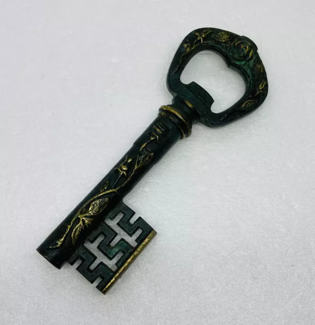 Vintage 1950s Ornate Brass Skeleton Key Hidden Corkscrew Wine Bottle Opener T1