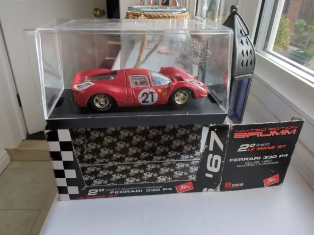 Brumm 1:43 Ferrari 330 P4 (Le Mans 1967 Scarfiotti-Parkes)