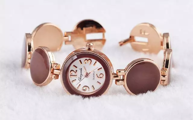 Women Watch Ladies Nobler Fashion Casual 5 Colors Wafer Design Round Dial Bracel