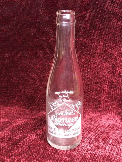 Old Vintage Pioneer Beverages Soda Pop Bottle Davenport Washington 7oz