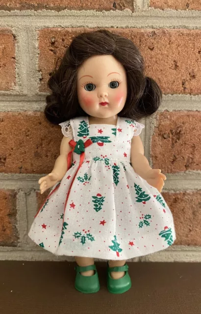 Madame alexander doll best sale clothes