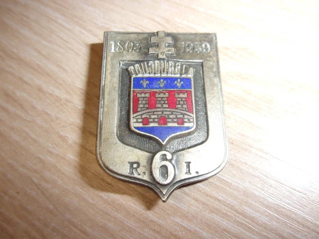 insigne du 150° RI de fabrication Drago Paris