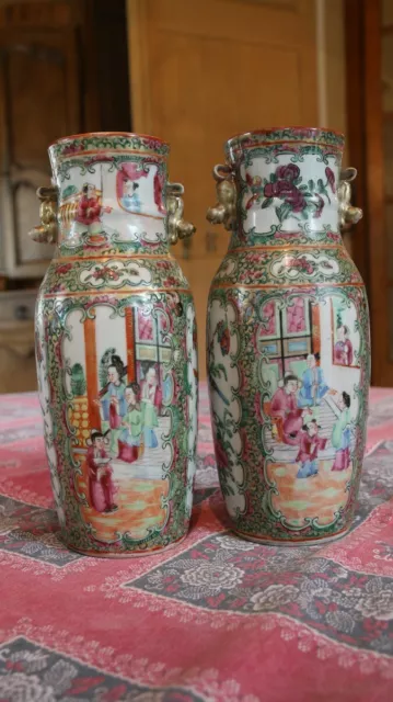 PAIRE DE VASES PORCELAINE DE CHINE - CANTON XIXe