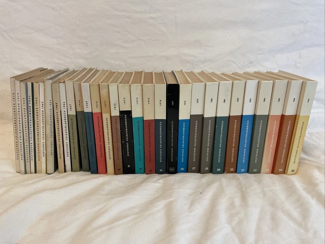 DEUTSCHES SOLDATENJAHRBUCH / Deutscher Soldatenkalender 30 Bände