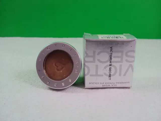 Victoria's Secret Silk Wear Shimmering Powder Eye Colour Golden Sands New Y25 Victoria's Secret Silk Wear Shimmering Powder Eye Colour Golden Sands New Y25