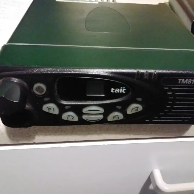TAIT TM8110 136mhz a 174mhz luce 2 metri programmazione radio libera!!!