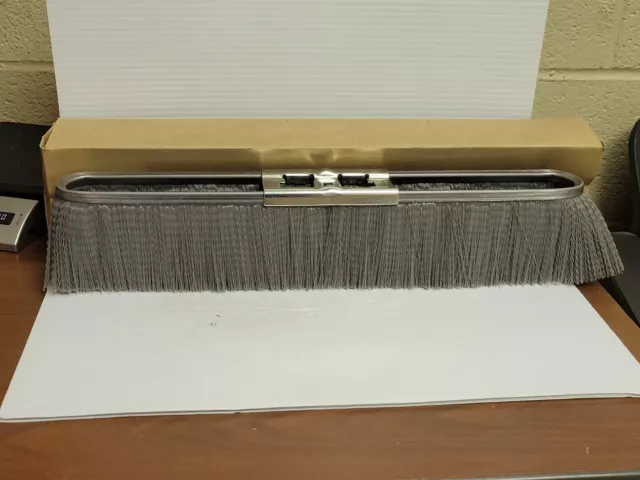 New Osborn Strip Broom 52110 18" Med 3-3/8"