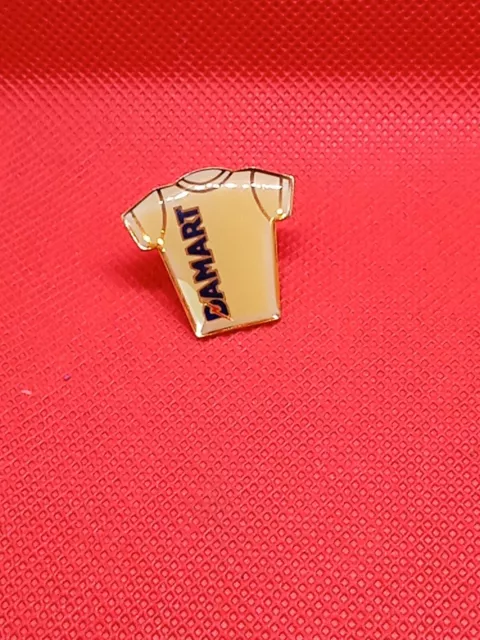 Pins Pin's Lapel Pin Badge Collection Vintage Logo Damart