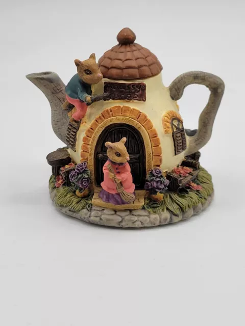 Dezine Moussy Lodge Mouse Tea Pot House Cottage Mini Mice Figurine Trinket Box