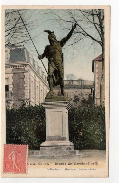 GIEN - Loiret  - CPA 45 - la statue de Vercingetorix - carte couleur