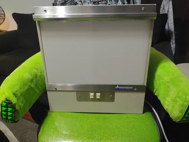 S&S X-Ray Products - X-Ray Film Illuminator - Wall Mount  Image Light Box