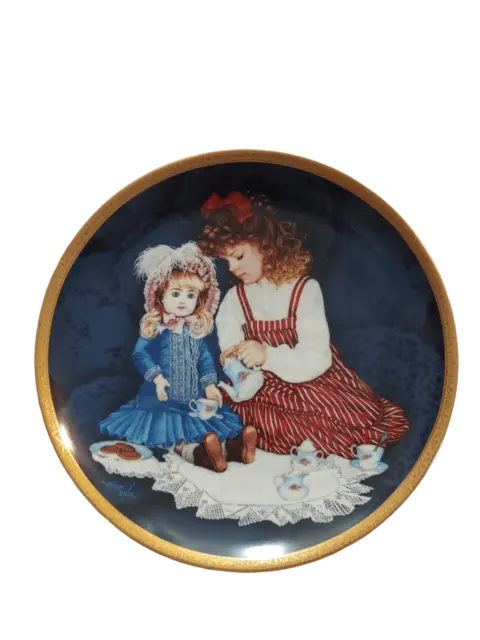 Vintage Hamilton Plate Collection Hillary and Mimi by Karen Holes Timeless Frien