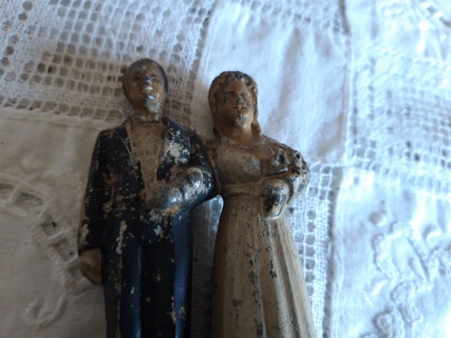 anciens couple de mariés figurine en plomb ou alu de gâteau de mariage 3
