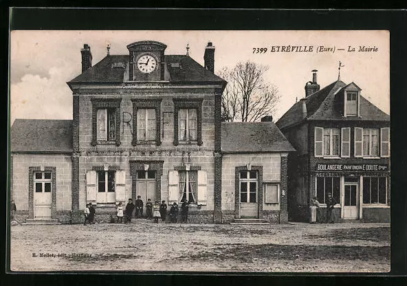 CPA Etréville, La Mairie