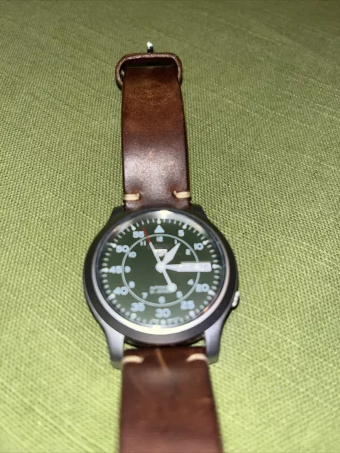 Snk809 leather hotsell