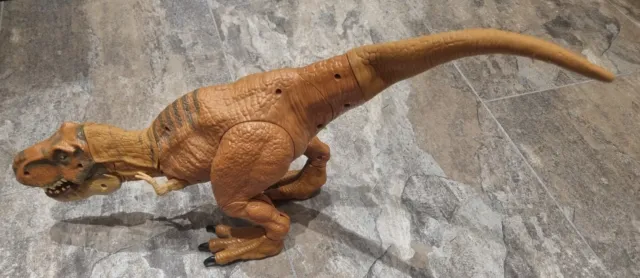 Jurassic World ~ Stomp and Strike ~ Tyrannosaurus Rex T-Rex Hasbro 2015 & Sounds