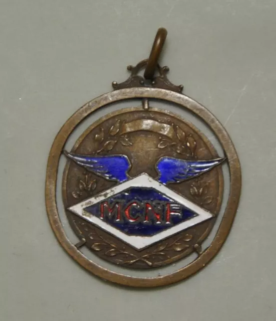 Sports moto - Moto-club Nord France MCNF médaille de chaîne émaillée ancienne