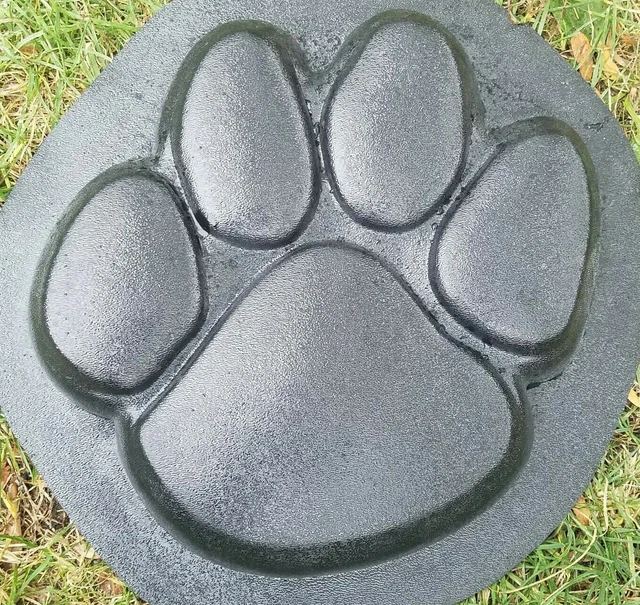 DOG PAW PRINT stepping stone mold 12" x 12" x 2" plaster concrete