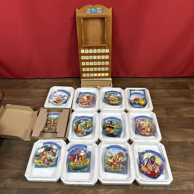 BRADFORD EXCHANGE WINNIE The Pooh Whole Year Through Perpetual Calendar