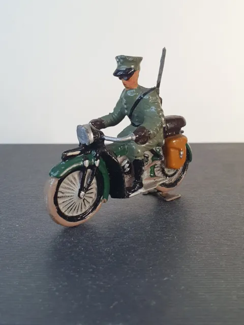 Elastolin Lineol Soldat auf Motorrad Kradmelder Mütze Gewehr Militär II WK Masse