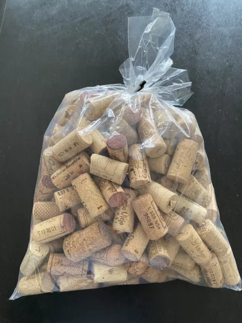 200 used mixed NATURAL wine bottle corks Ideal for Craft, Weddings, Fishing.