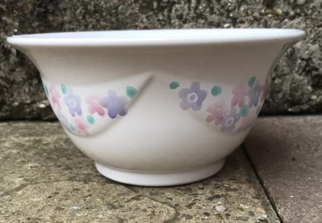 White Floral Decorative bowl approx 3 3/4 inches tall x 7 1/4 inches wide