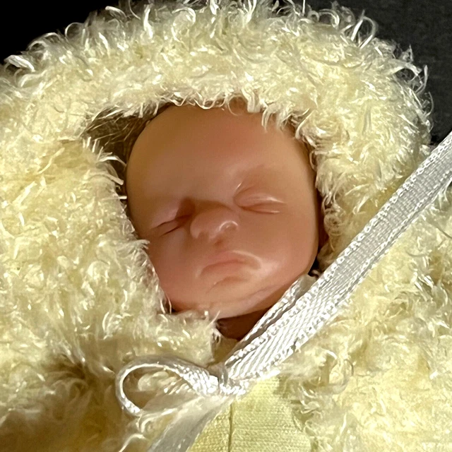 Ashton Drake Miniature Newborn Doll 4.5 in. "Good as Gold" Orig Box COA 6