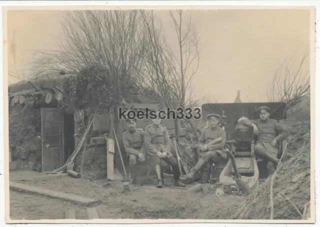 Foto Res.Ers.Reg. 4 Soldaten am Artillerie Geschütz in Mangelaare Belgien