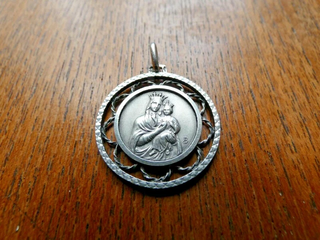 Médaille Vierge à l'enfant métal oxydé 35 mm | vente en ligne sur